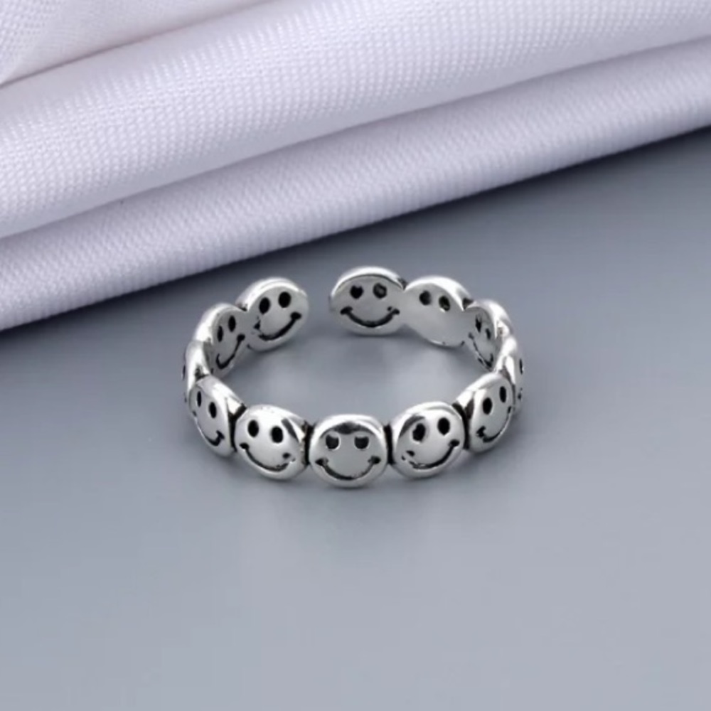 925 Sterling Silver Happy face ring 🙂 - Picture 3 of 5